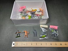 Lot of approx 25 Plastic Medieval Cavalry Warriors Soldiers Figures