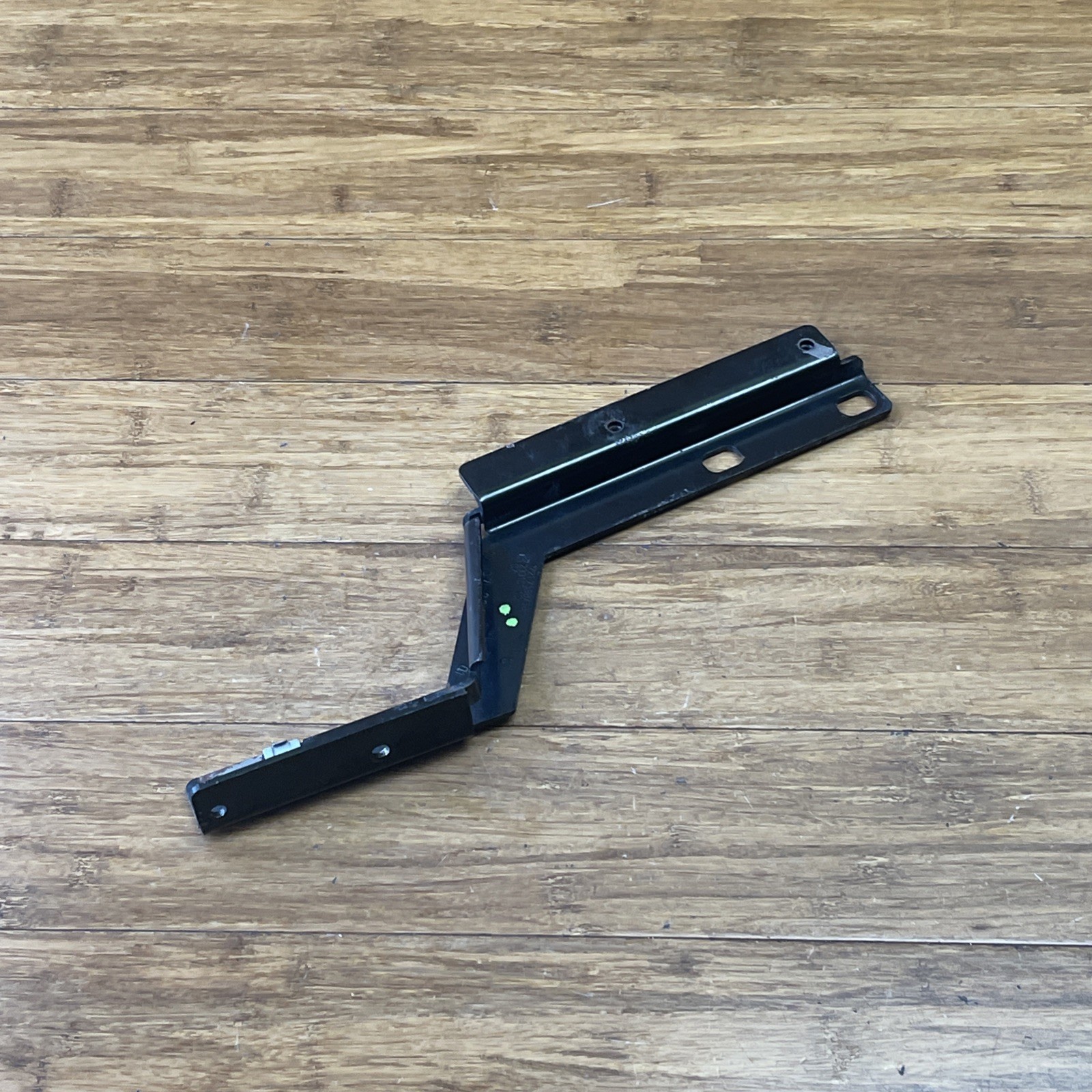 2009-2023 Rolls Royce Dawn RR6 Front Right Oil Cooler Support Bracket OEM