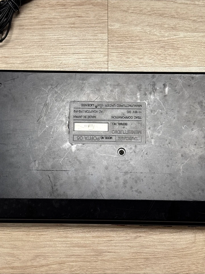 Tascam Porta 05 Ministudio Multitrack Cassette Recorder 4-track 4-channel - Image 3 of 4