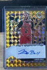2024-25 Panini Mosaic Autographs Lonzo Ball #AM-BAL Gold Prizm /10 (1070)