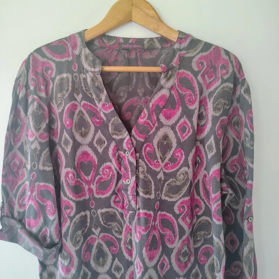 Fresh Produce Henley Top Womens 1X/2X V-Neck Cotton Roll Tab Abstract Geometric - Image 2 of 4