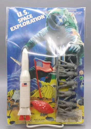 VINTAGE HING FAT U.S. SPACE EXPLORATION PLAYSET WITH FIGURES BRAND NEW ON CARD