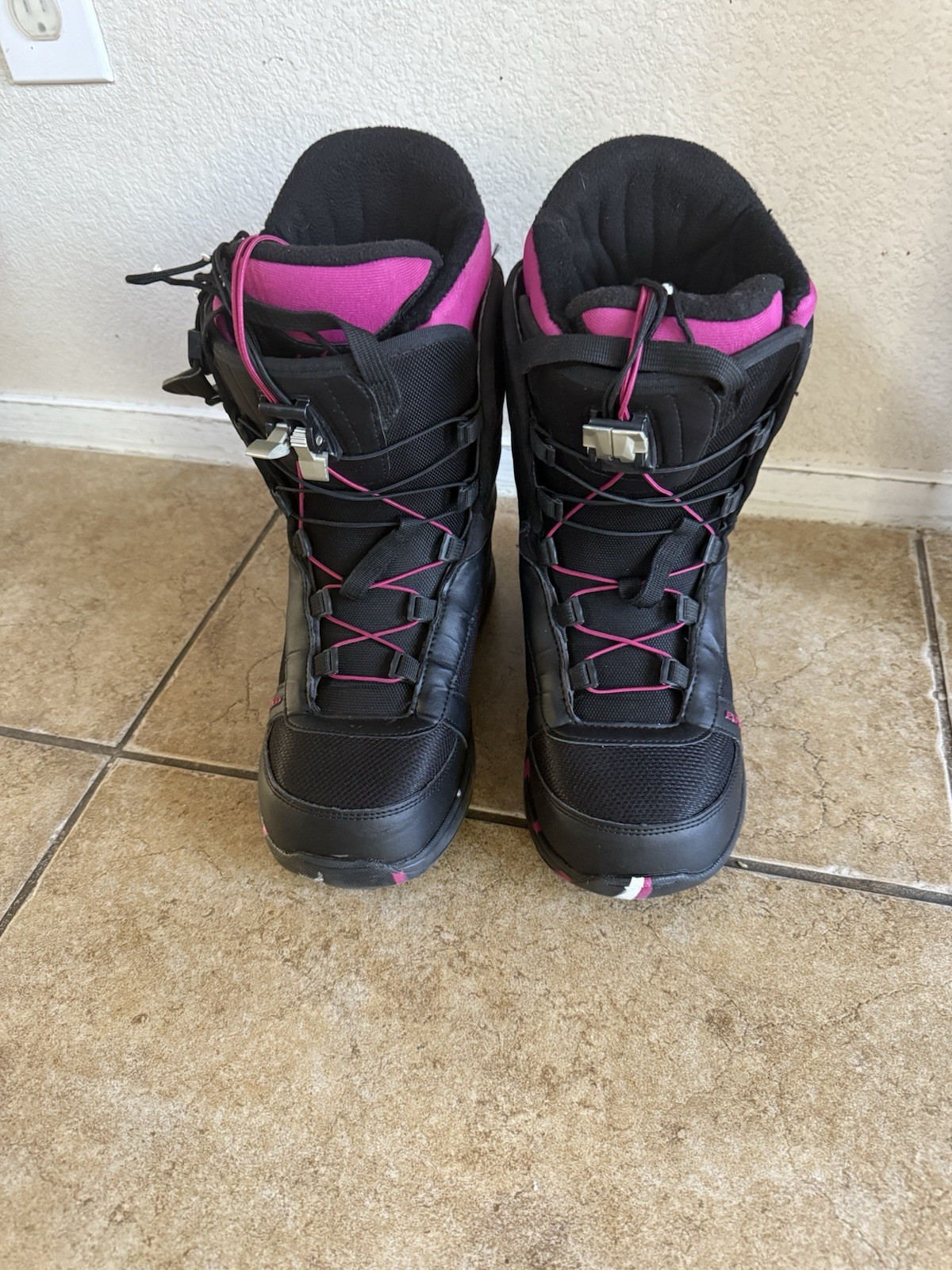 Stivali da snowboard Salomon Lily da donna taglia US 9