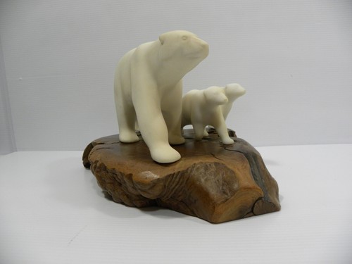 Scultura madre e due cuccioli orsi polari John Perry - Foto 6 di 7