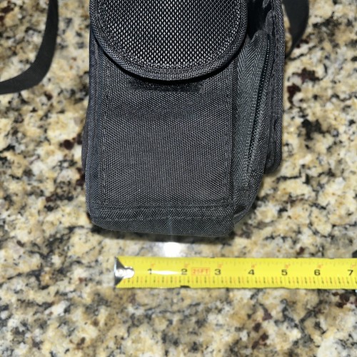 Lowepro Small Digital Camera Bag Multiple Pockets Storage Black Shoulder Strap - Picture 4 of 16