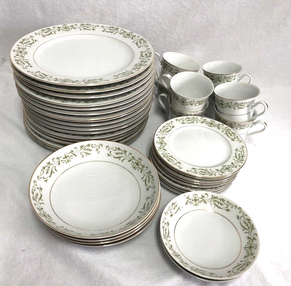Allegro Fine China Of Japan Green White Plates Bowls Cups Gold