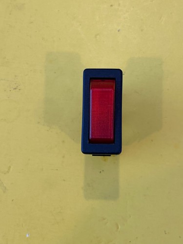 New ARCOLECTRIC 5503PT 12A 250V-T125, 110V Red lamp - Picture 2 of 3