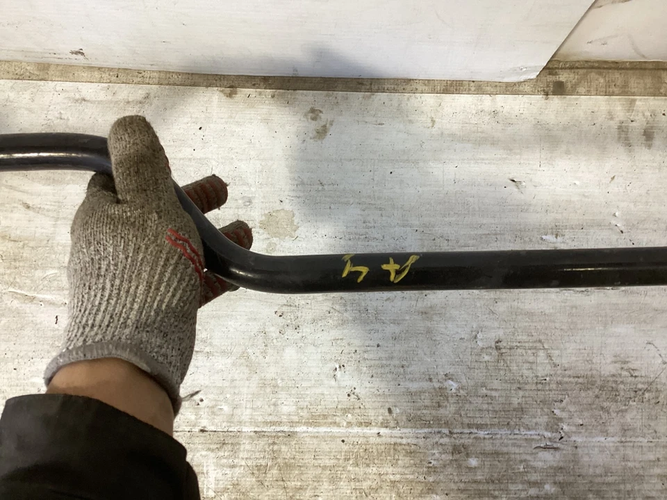 2018 – 2024 Honda Odyssey Rear Stabilizer Sway Anti Roll Bar OEM. - Image 4 of 4