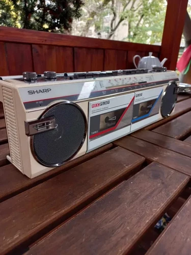Sharp WQ 272 H tape recorder/radio combo boombox in RARE WHITE color