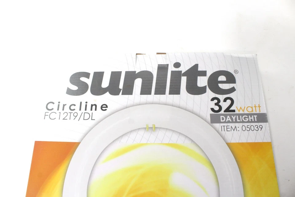 Sunlite Circline Fluorescent 12In 32W 1750 Lumens 4-Pin 10000H Life 65K-Daylight - Image 2 of 4