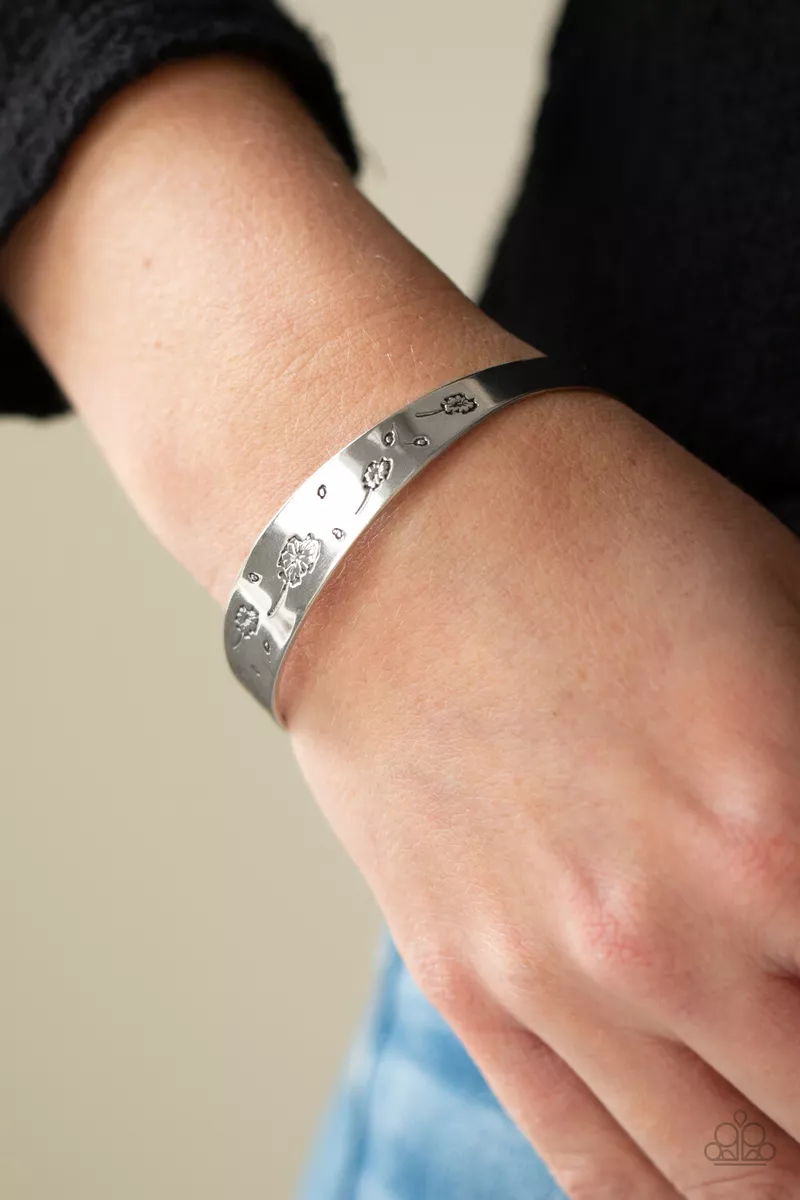 Dreamland jewelry shop bracelets