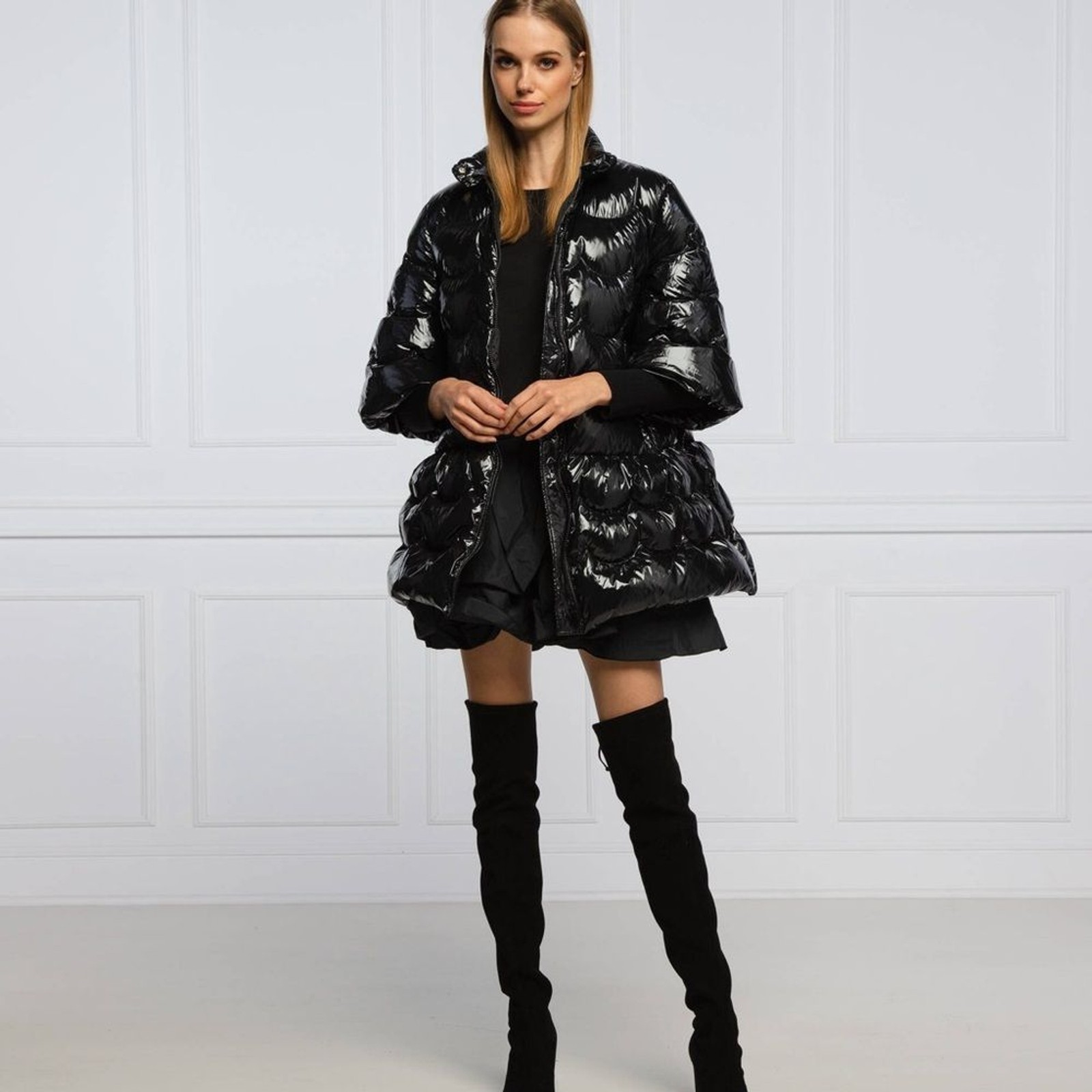 NEW WITH TAGS RED VALENTINO DOWN JACKET LOGO NERO BLACK IT38 S thumbnail 3