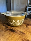 Vintage Pyrex Spring Blossom Green Crazy Daisy Casserole Dish with Lid 473 1Qt