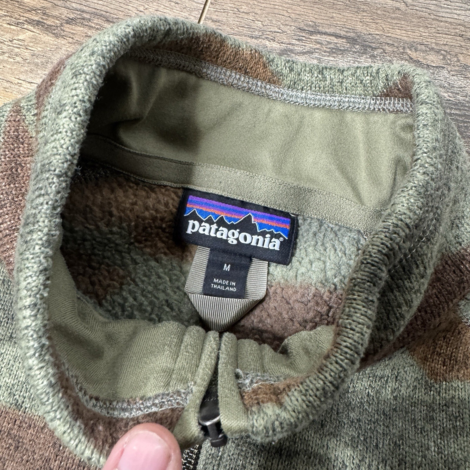 Patagonia Better Sweater Men’s Medium Green Camo 1/4 Zip Fleece Pullover Hiking thumbnail 5