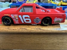 Ron Hornaday Jr Racing Collectables 1995 1:24 Red Die Cast Bank BOX WEAR
