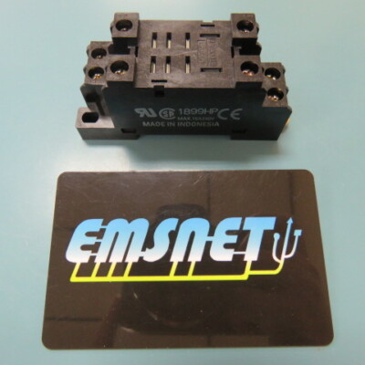 OMRON  PTF08A-E Qty of 1 per Lot Relay Socket  8 Pin  2 Pole  5A  Track or Screw