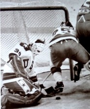 ACTION HOCKEY PHOTO PRINT JIM CRAIG GOALIE TEAM USA   SAVE VS RUSSIA