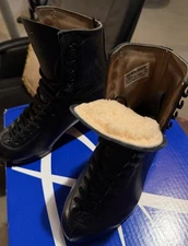 Riedell 297 Men's Roller Skates Size 5 Wide. Fits Women (6.5) Excellent with Box