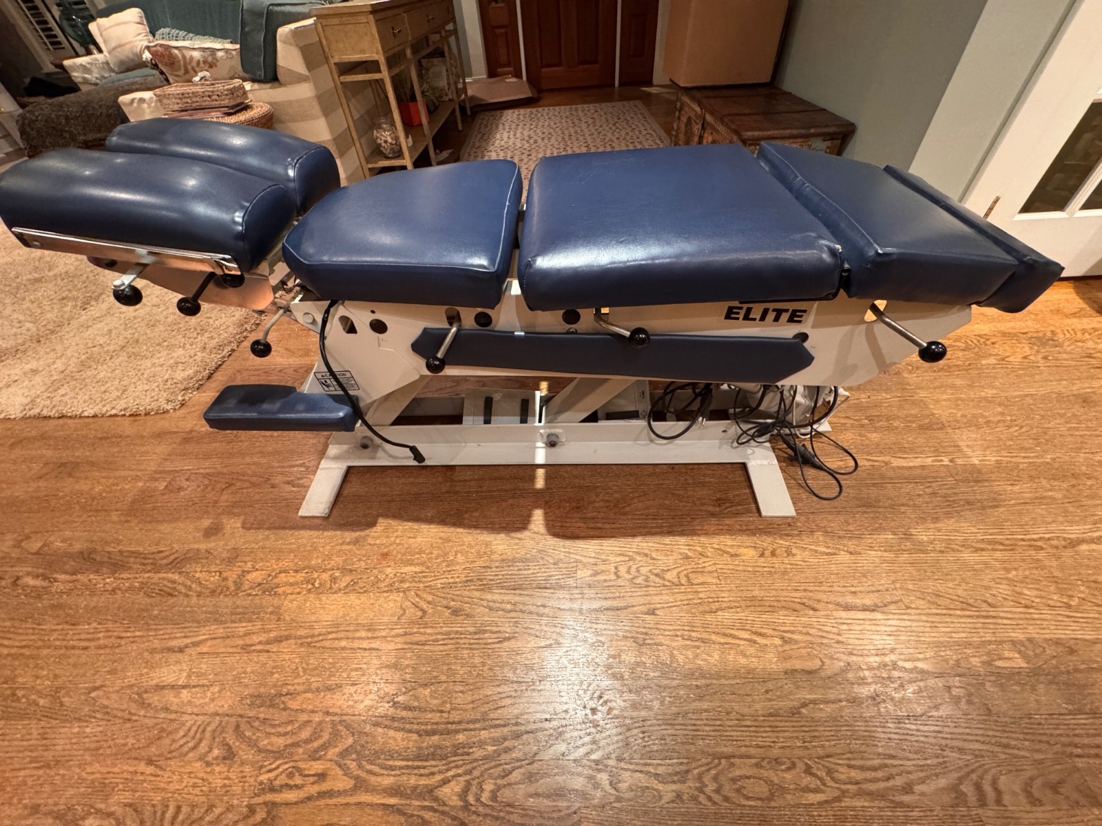Elite Chiropractic Electric Table with full drops!