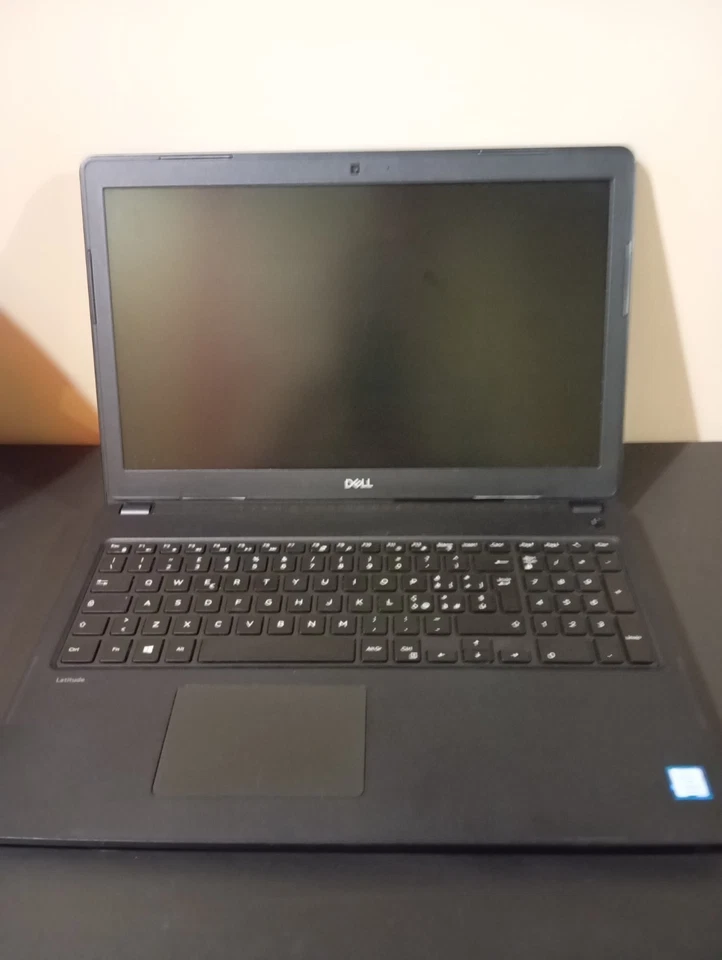 Dell Latitude 3580 · i5-7200U · 16GB · 250GB, foto 1 di 5