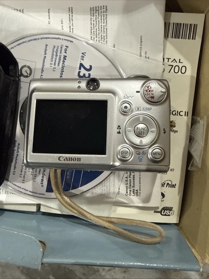 Canon PowerShot SD500 7.1MP Digital Camera – Silver – Tested Working - Image 4 of 4