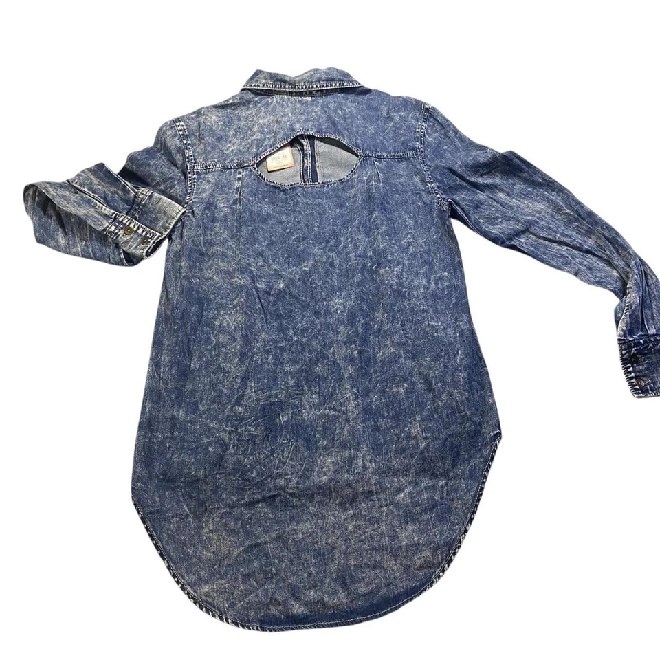 Camisa jeans feminina Mudd XS - Imagem 2 de 4