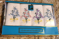 NEW Paris Accessories Set of 4 Embroidered Handkerchiefs Vintage Boquet Flowers