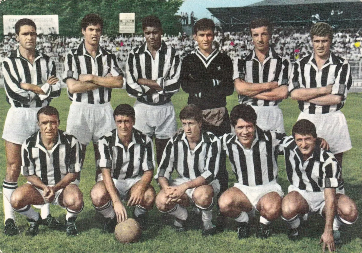 Calcio/Football Cartolina sq. JUVENTUS 1964 con NENE', DA COSTA originale |  eBay