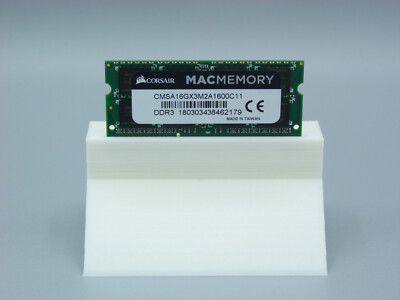 8GB Corsair CMSA16GX3M2A1600C11 1600MHz 8GB DDR3 PC3-12800S PC RAM SO-DIMM