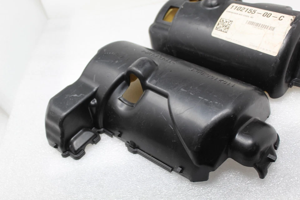 Cubierta de chaqueta Tesla Model 3 1088198-00-C para compresor de aire de CA 1102155-00-C OEM Foto 3 de 4