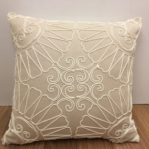 695. CREWEL BEIGE EMBROIDERED CURTAIN FABRIC - lighter , price per 1/2m - Picture 10 of 10