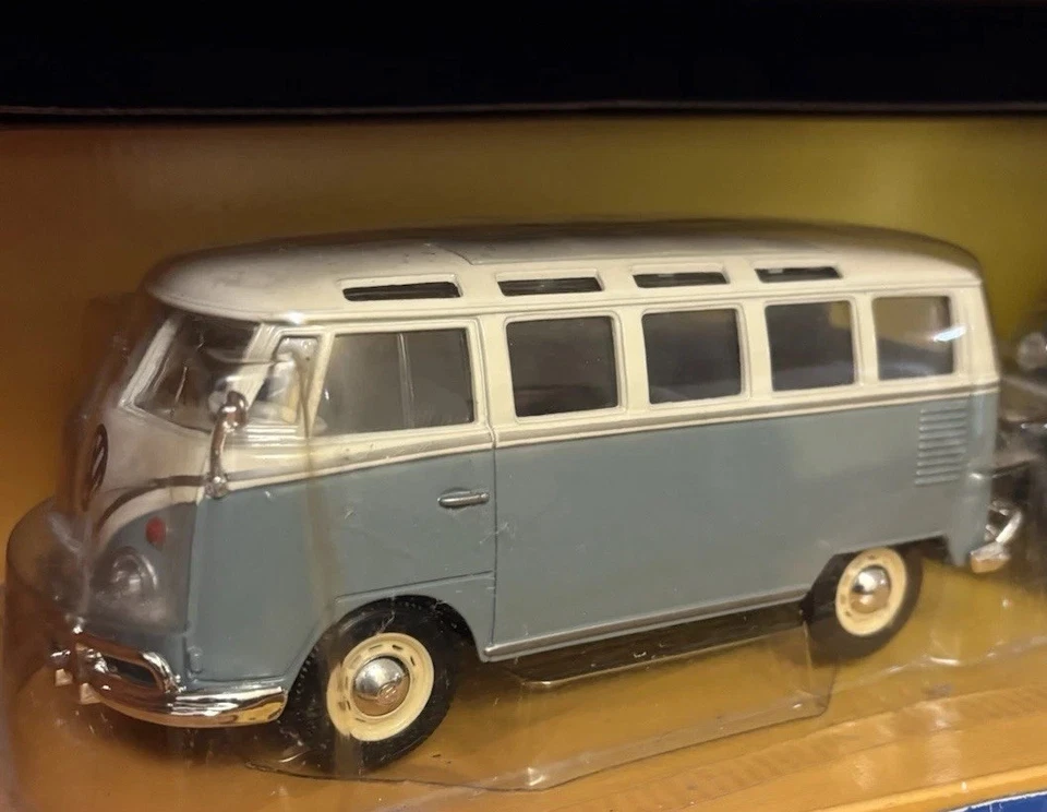 Autobús VW Road & Track 2017 y juego de diecast Beetle 1973 - Hot Haulers sin usar, en caja Foto 2 de 4