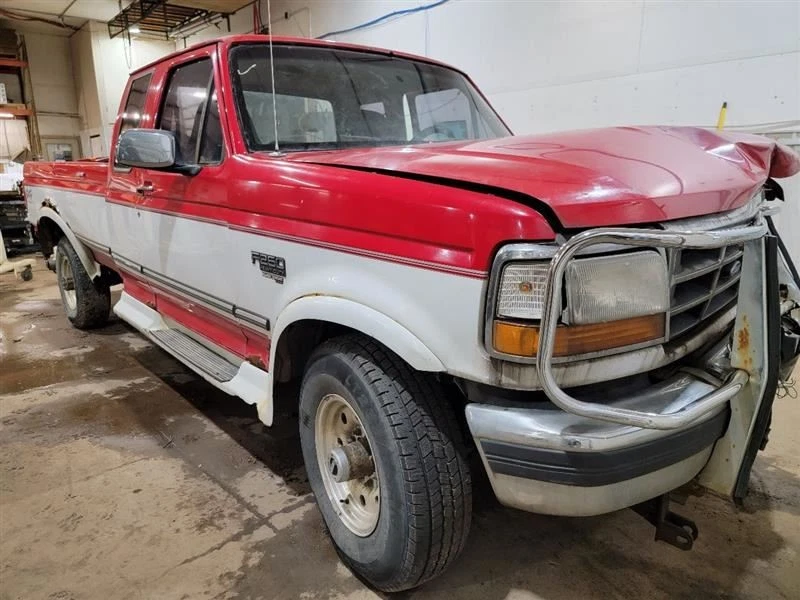 Driver Quarter Glass From 8501 GVW Fits 92-97 FORD F250 PICKUP 570484 - Image 2 of 4