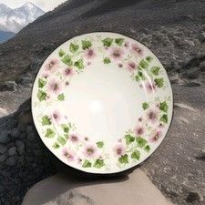 ONE Vintage Queen Anne Teaplate 16 cm 6 ¼" 1940s A 97 2 Green Leaf Pink Flower
