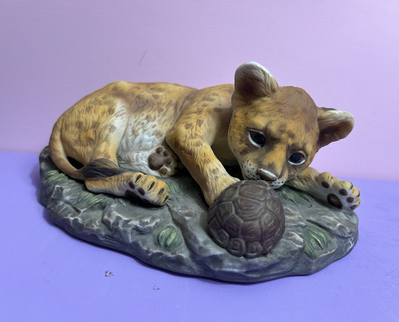 Vintage Masterpiece Porcelain-Homco-80'sLeopard Figurine 3.5x7”
