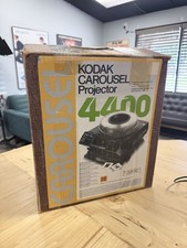 35mm Slide Projector with Box, remote. WORKS GREAT Kodak Carousel 4400