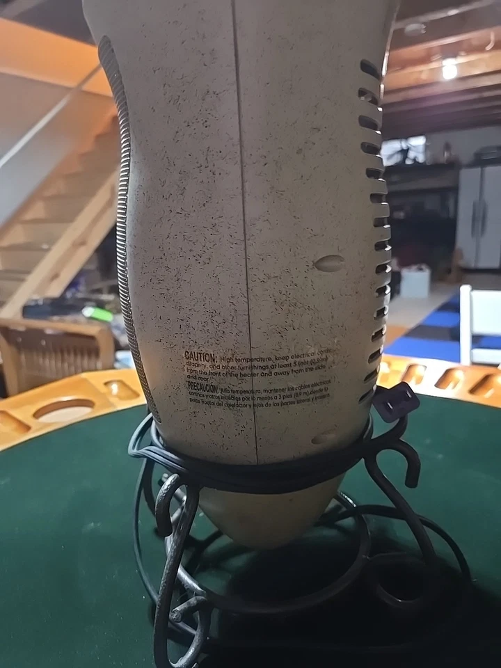 Calentador de aire móvil Lasko 6435 * 1500 vatios * gira con base decorativa  Foto 3 de 4