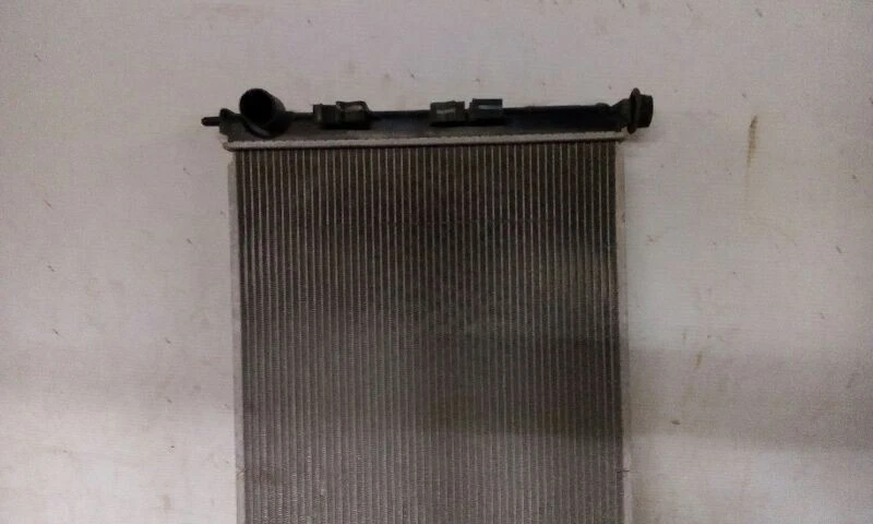 Radiador Mitsubishi Outlander 2014 2,0 litros 4 cilindros Foto 3 de 4