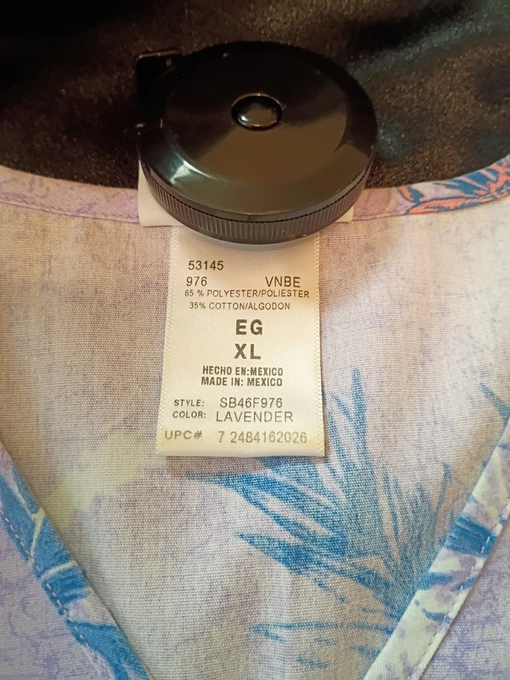 Blusa Médica SB Scrubs Para Mujer Lavanda Floral Manga Corta XL Foto 3 de 4