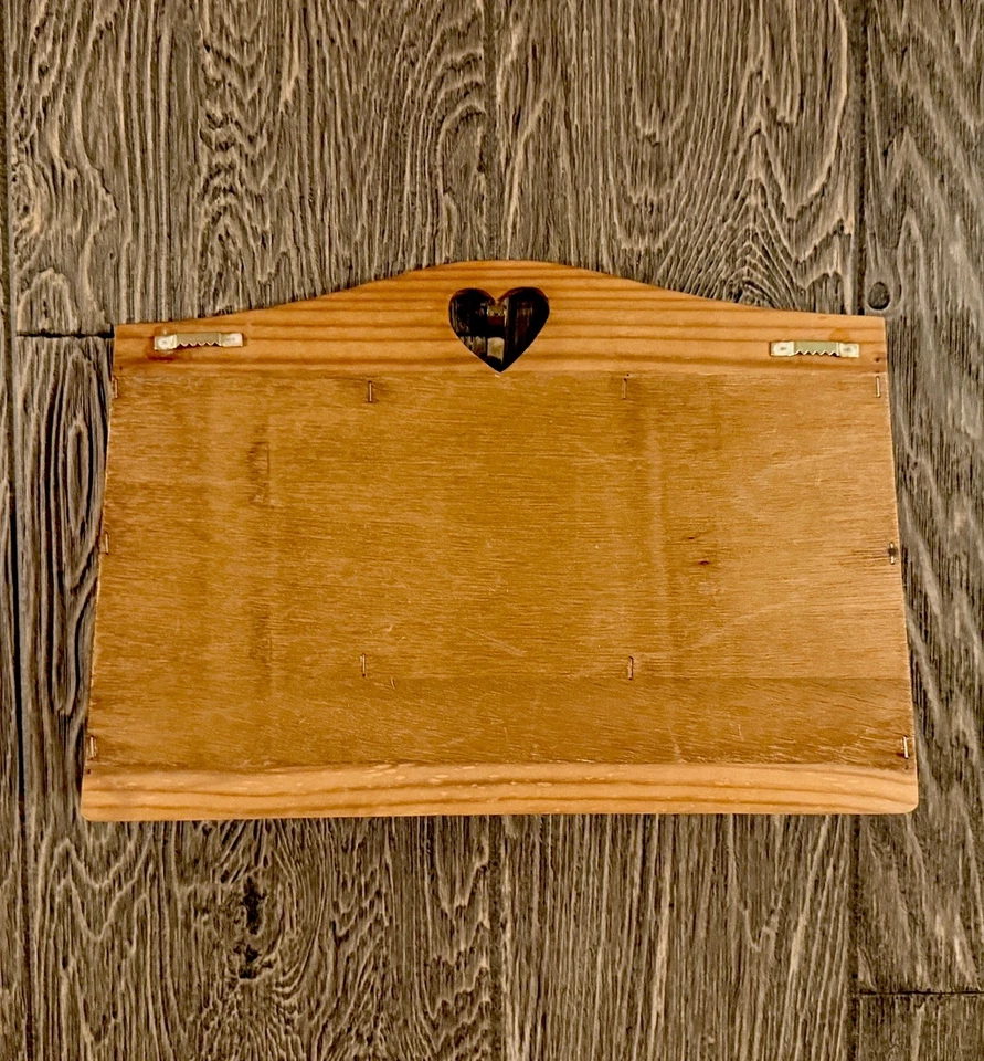 "Organizador de correo de pared con recorte de corazón de madera maciza vintage granja 16""" Foto 3 de 4