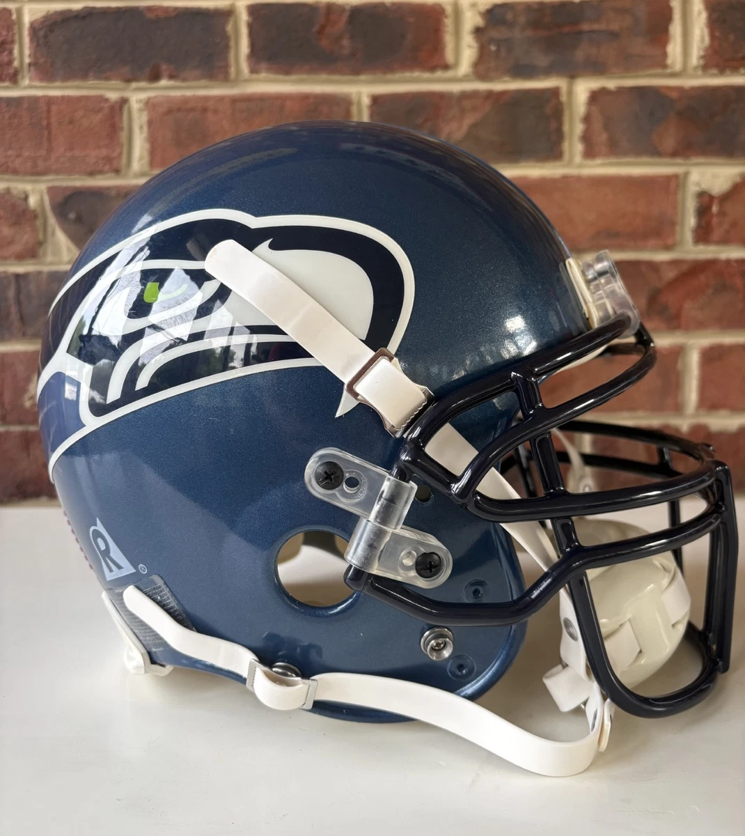 american football helmet size Tennessee Titans Riddell SpeedFlex Mid-Size Helmet  Green Gridiron, Inc