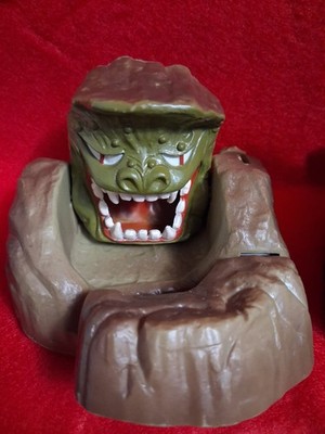 Rocks Bugs & Things Gravelguts Rock Monster +  Trapasaurus Figures Ideal 1985 
