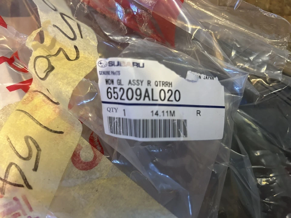 Subaru Outback BT 6th Gen Rear Quarter Window 65209AL020 RH Right WDW GL ASSY R - Image 2 of 3