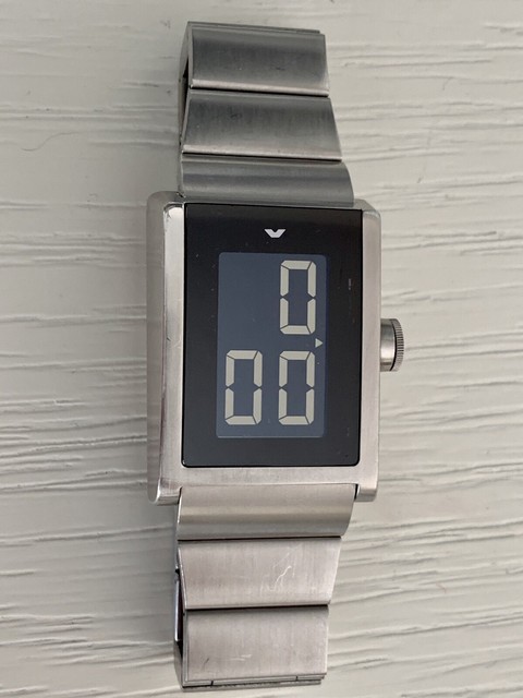 automatic digital watch
