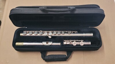 Gemeinhardt M2 Flute w/ Accent Case