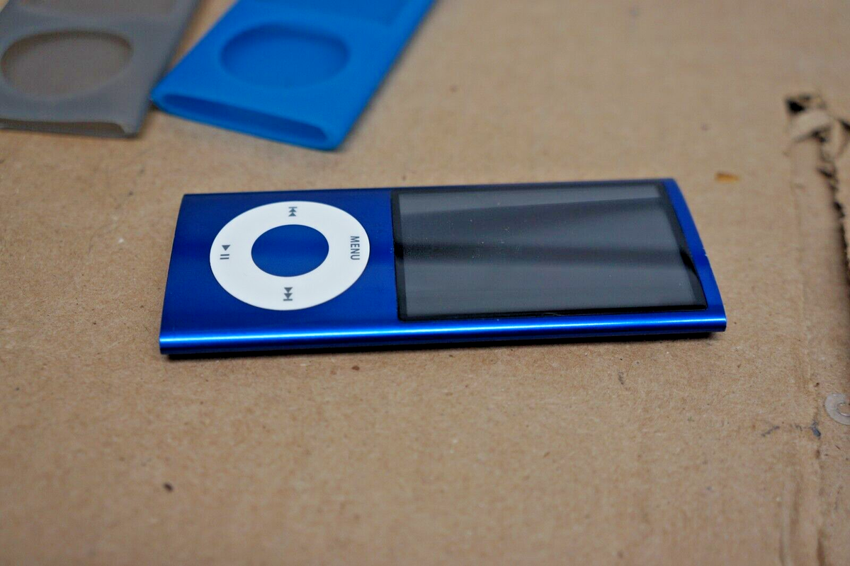 Apple Blue iPod Nano 16GB 5th Generation A1320 *FOR PARTS | eBay
