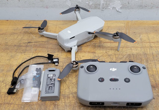 DJI Mini 2 Ready to Fly Drone MT2PD 4K HD Video Remote Controller USED