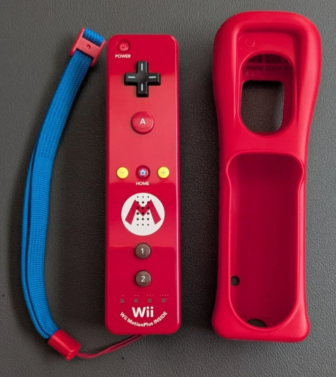 Mario & Luigi Wii Remote MotionPlus Controllers Set Wii - with jackets. Tested - Image 2 of 4