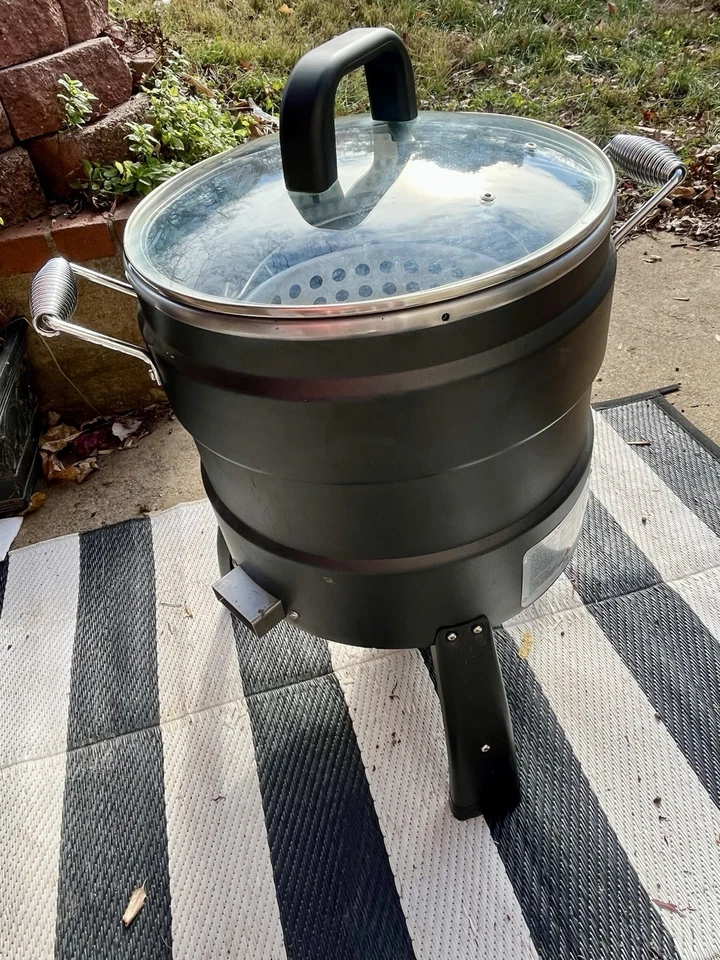 Butterball ölfreie elektrische Truthahn Friteuse ist eine 18 Pfund Kapazität Fritteuse