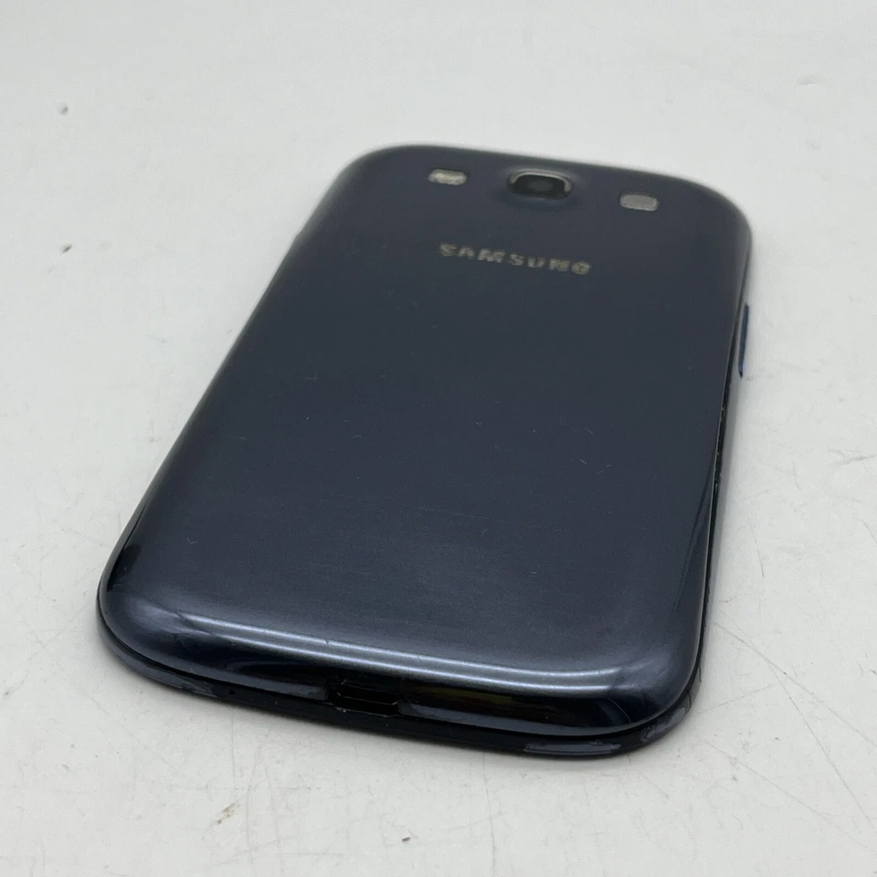 gebrauchtes Smartphone Ohne Vertrag • Samsung Galaxy S3 I9300 • Android 4.3 - Bild 3 von 4
